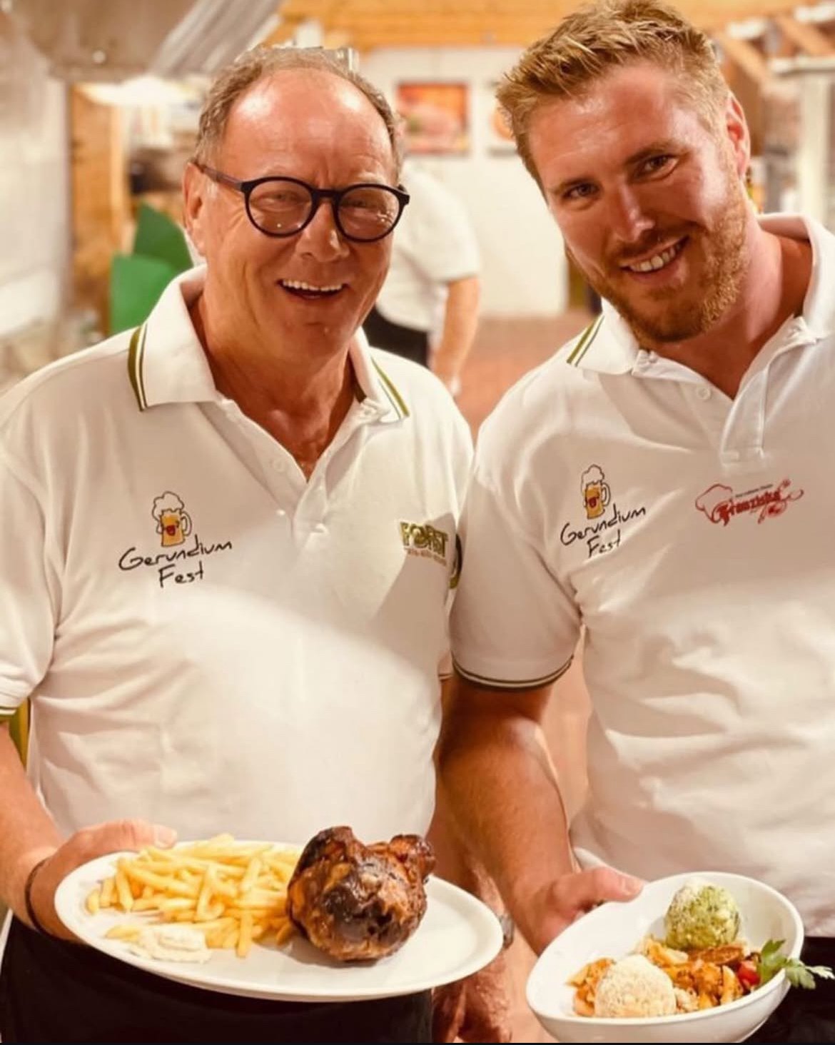 Christian e Thomas Pichler con i piatti della casa